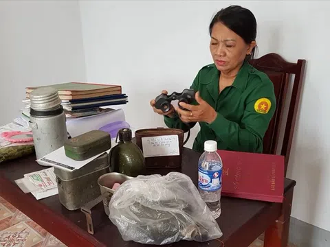 Người phụ nữ hơn 40 năm sưu tầm kỷ vật Ngã ba Đồng Lộc